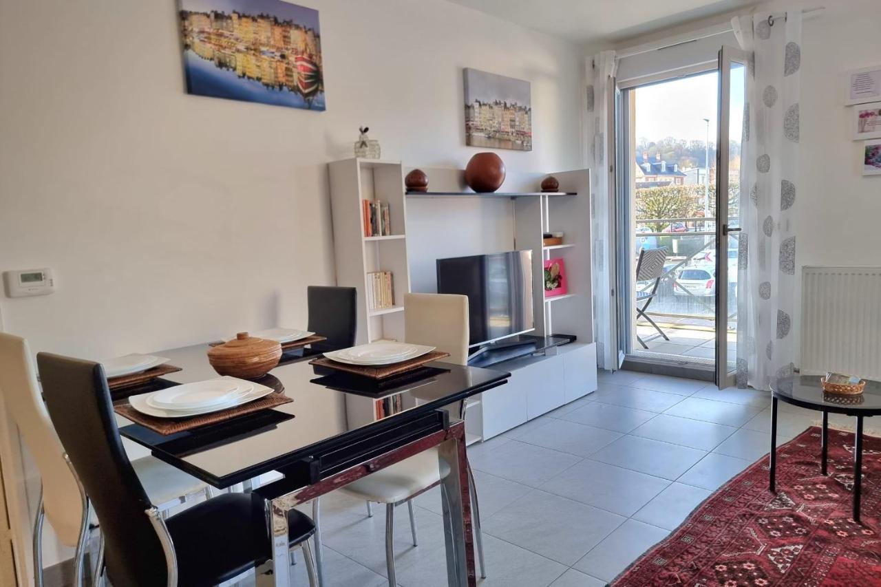 Chez Lou Et Dan 4P Apartment With Balcony Elevator And Secure Parking Honfleur Exterior photo